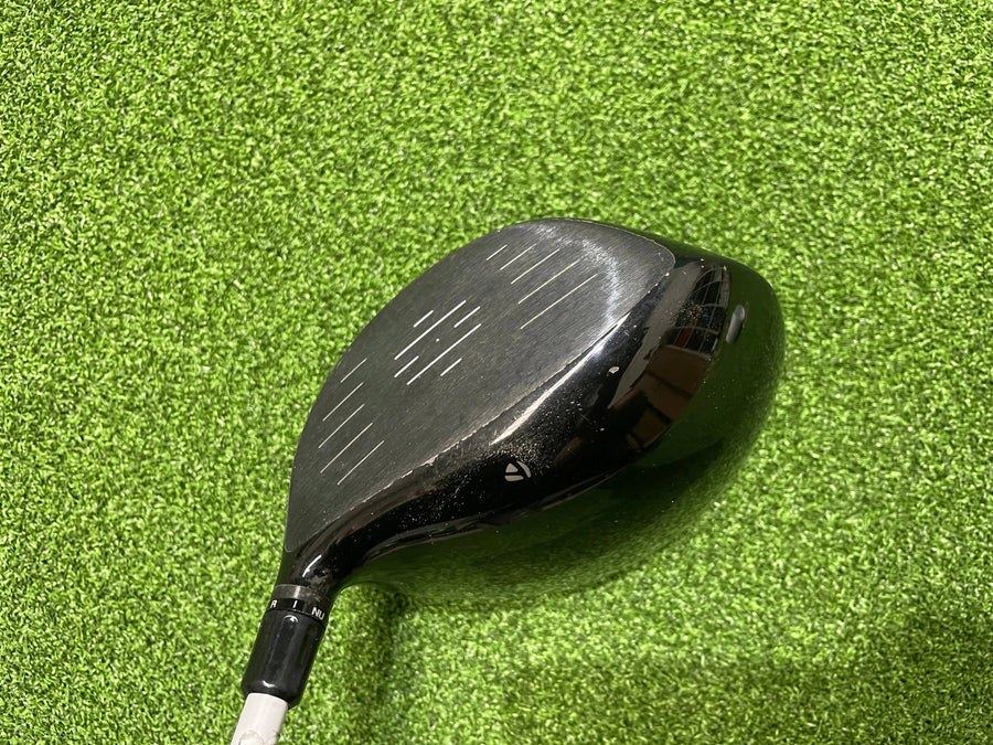 2010 TaylorMade R9 SuperTri Driver 9.5° Stiff (USED)