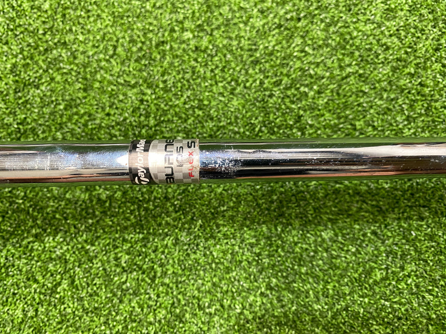 TaylorMade Tour Burner Iron Set 4-SW - grip detail