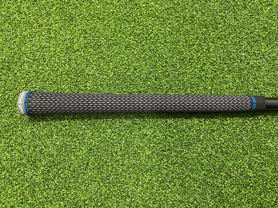TaylorMade SLDR #3 Fairway 15° - grip detail