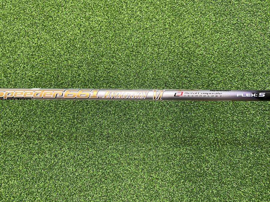Cobra Radspeed XB Driver 9° - grip detail