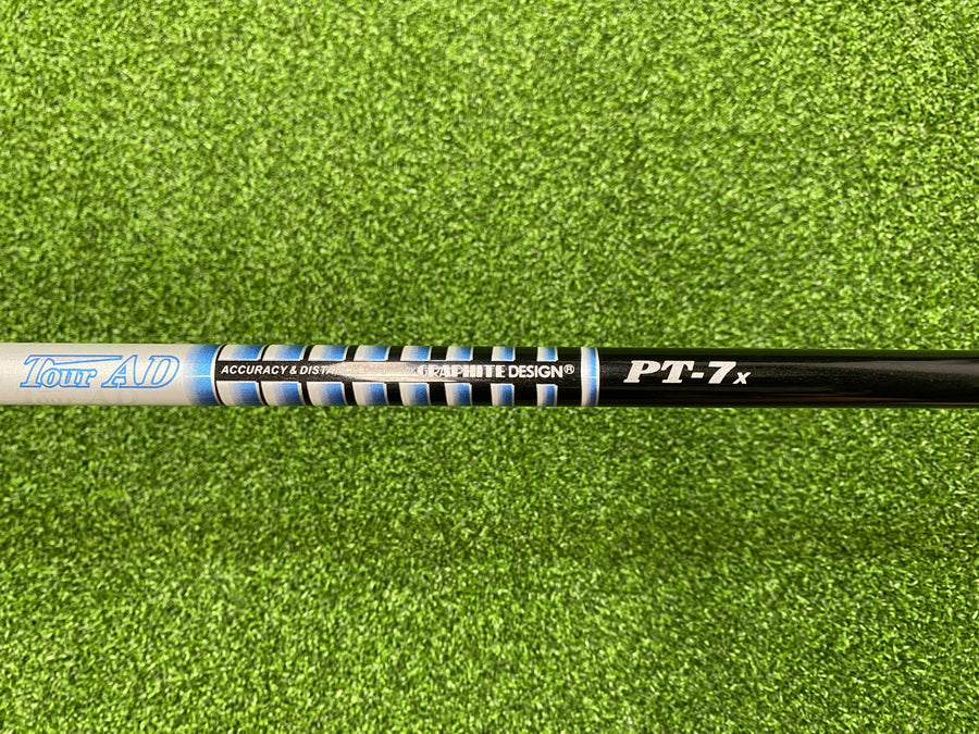 TaylorMade M2 #3 Fairway 15° - grip detail