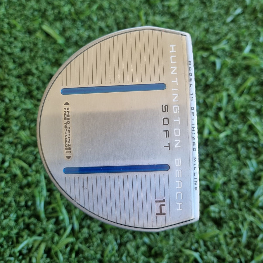 Cleveland Huntington Beach Soft 14 Putter 35" (NEW – Display Stock) - grip detail